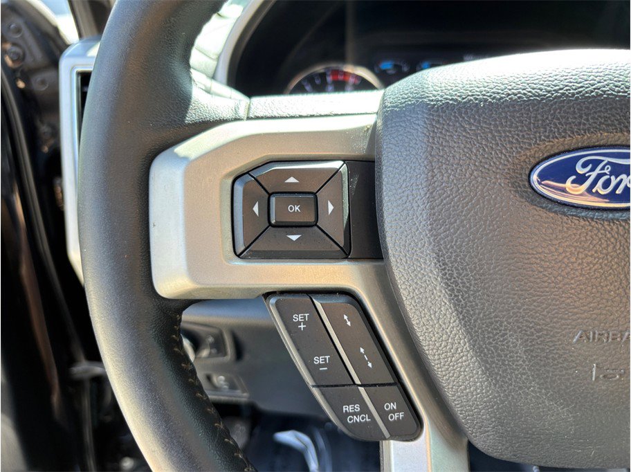 Used 2020 Ford F350 Lariat w/ Lariat Ultimate Package AWD/4WD image 28