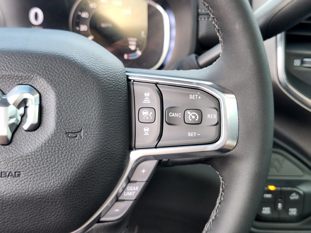 New 2027 RAM 2500 Laramie AWD/4WD image 31
