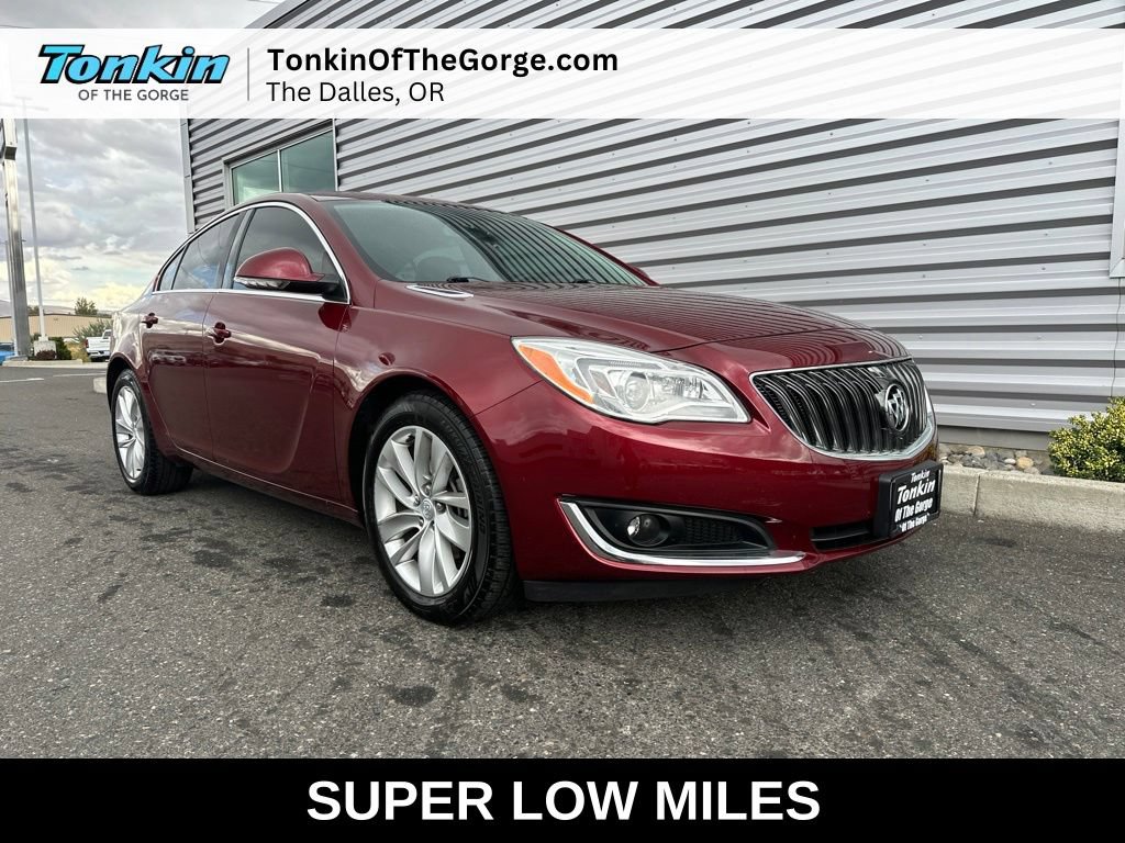 Used 2017 Buick Regal Premium FWD image 1