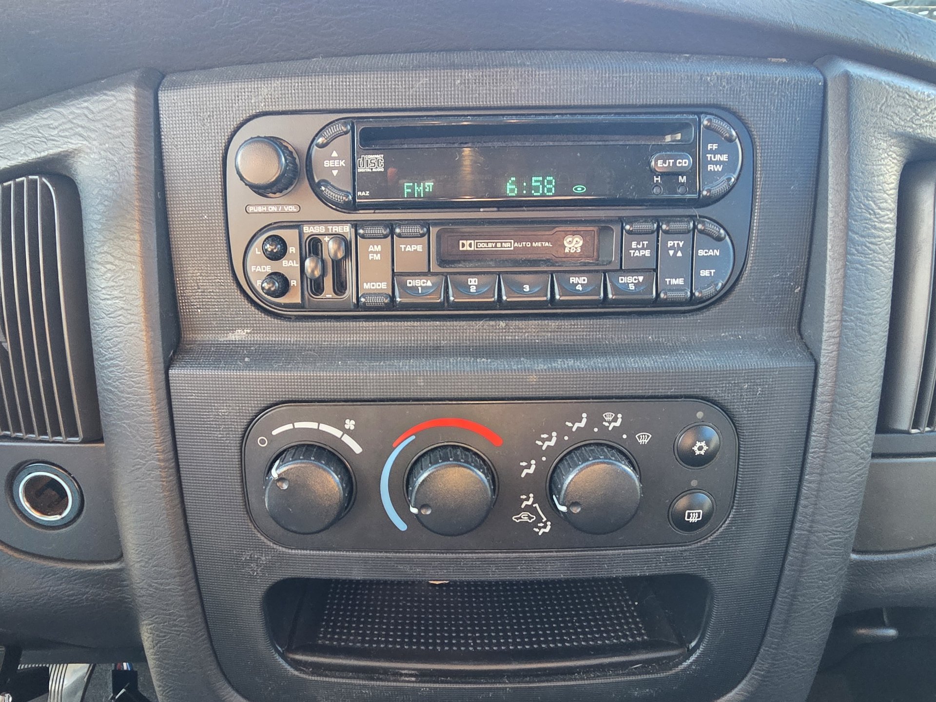 Used 2004 Dodge Ram 3500 Truck SLT w/ Trailer Tow Group AWD/4WD image 12