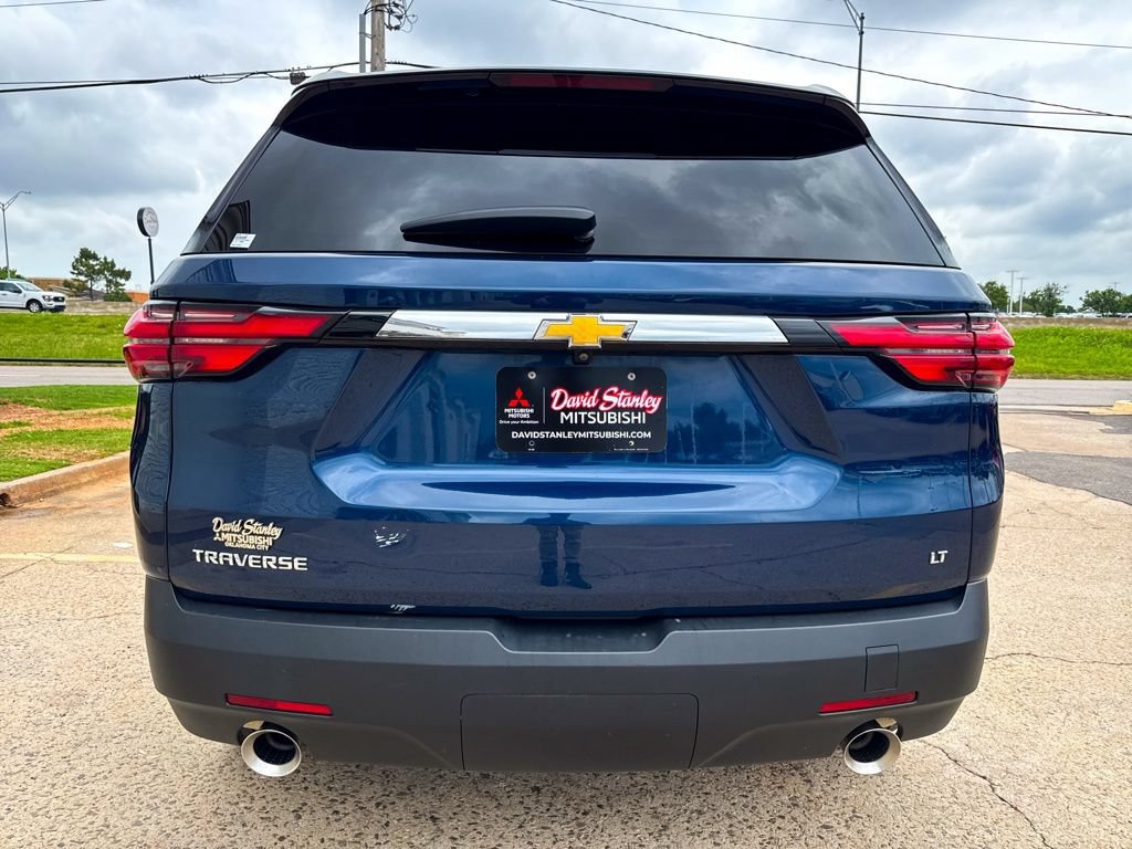 Used 2023 Chevrolet Traverse LT w/ LPO, Floor Liner Package FWD image 5
