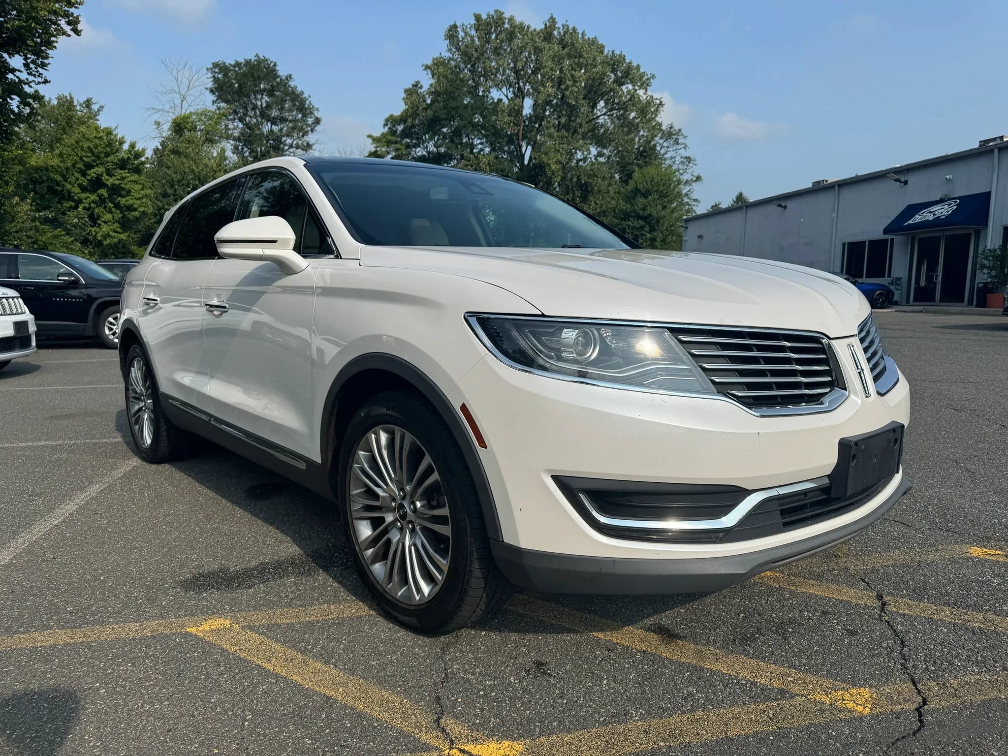 Used 2017 Lincoln MKX Reserve w/ Lincoln MKX Climate Package AWD/4WD image 7