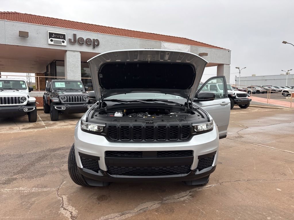 New 2025 Jeep Grand Cherokee L Altitude image 53