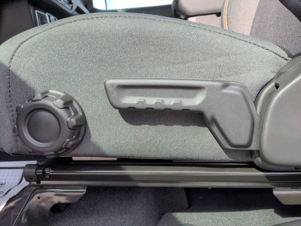 New 2025 Jeep Gladiator Willys image 12