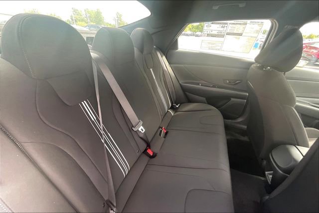 New 2025 Hyundai Elantra SEL image 29