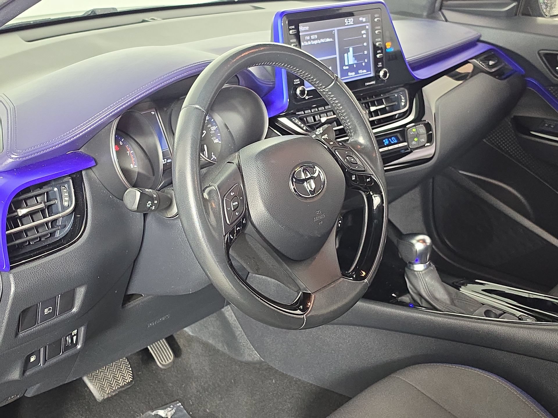 Used 2021 Toyota C-HR XLE FWD image 13