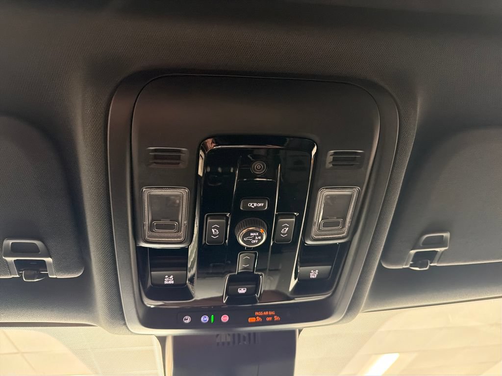 New 2026 GMC Yukon Elevation w/ Elevation Premium Package AWD/4WD image 18