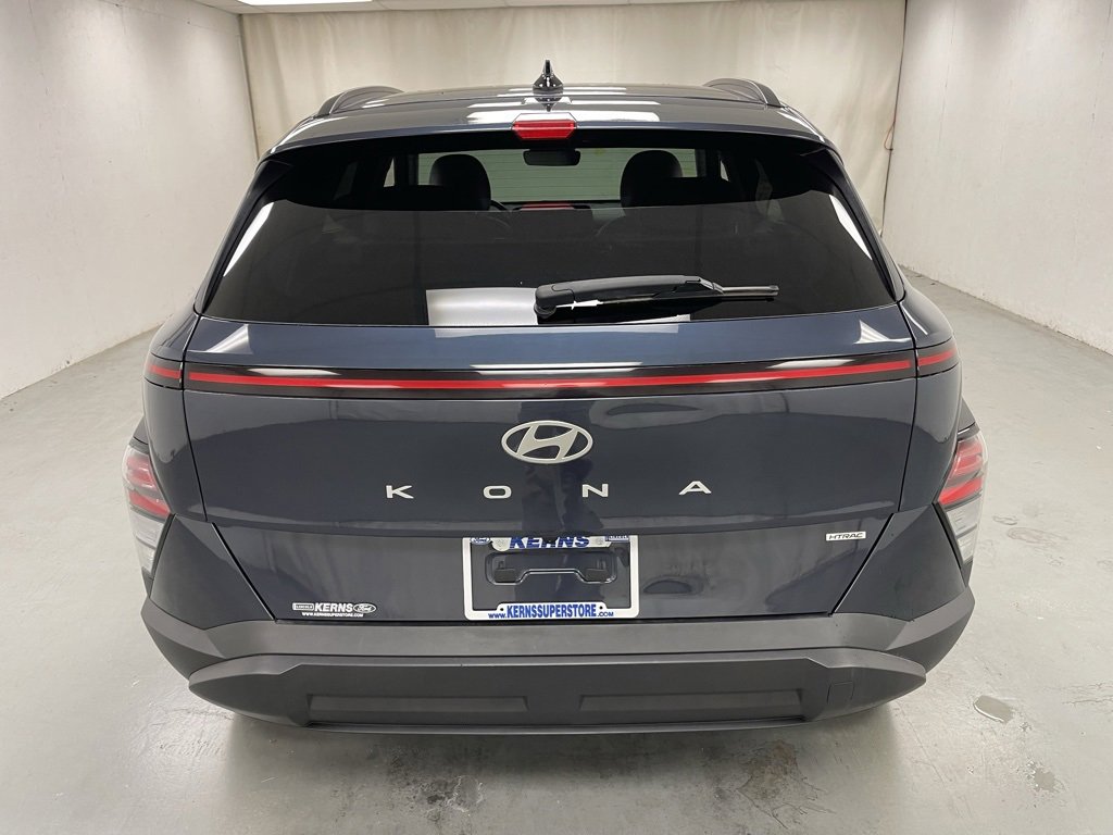 Used 2024 Hyundai Kona SEL image 4