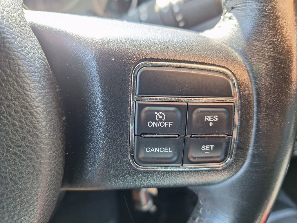 Used 2016 Jeep Wrangler Unlimited Sahara image 13