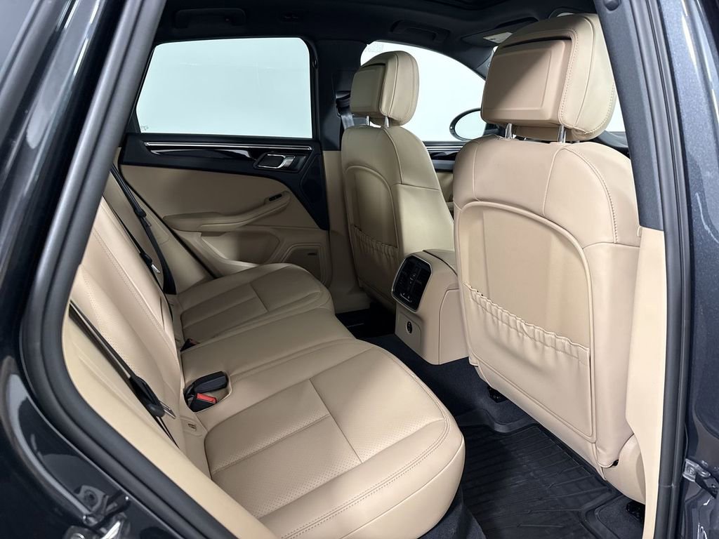 New 2026 Porsche Macan AWD/4WD image 25