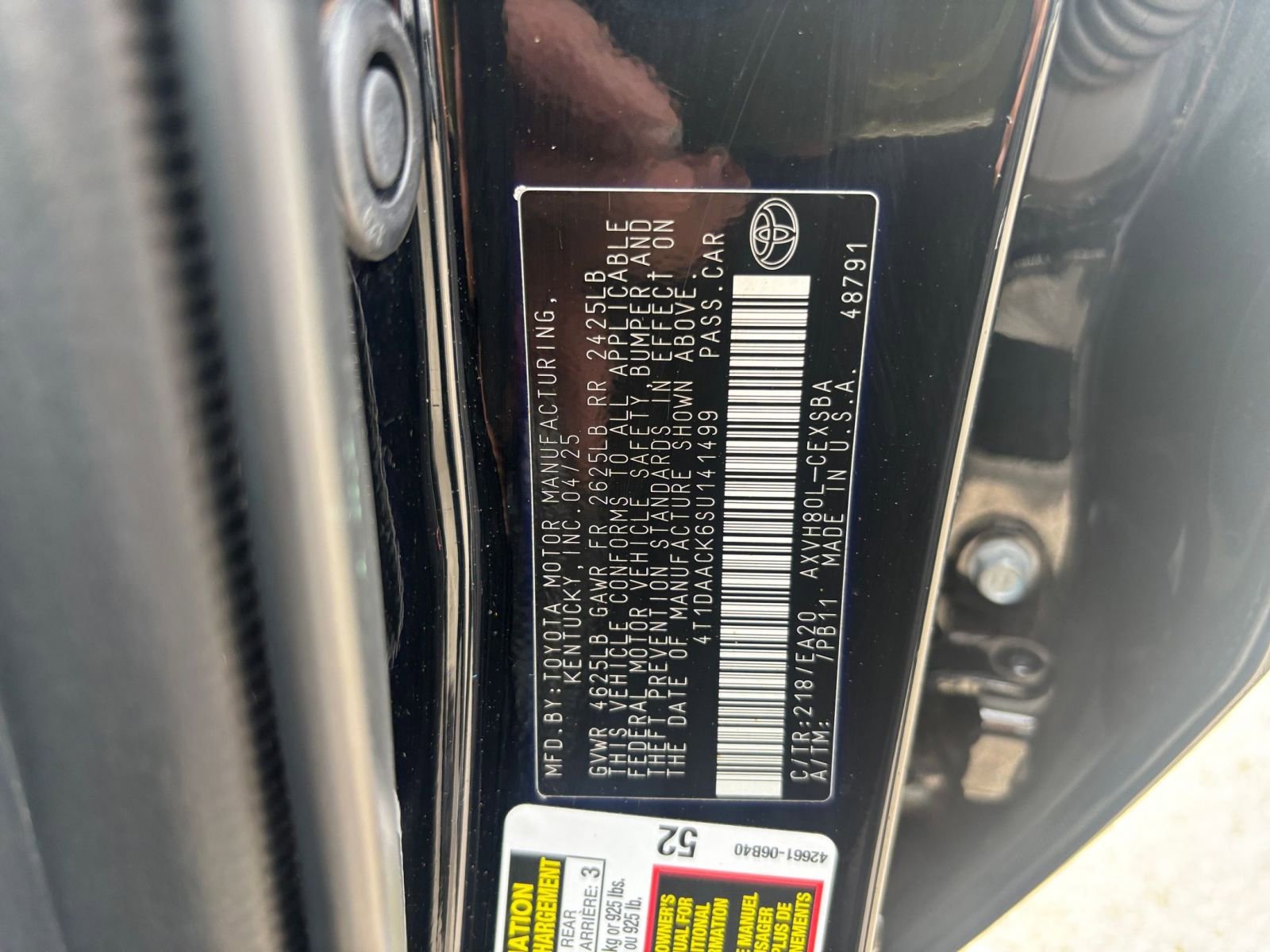 Used 2025 Toyota Camry SE image 27