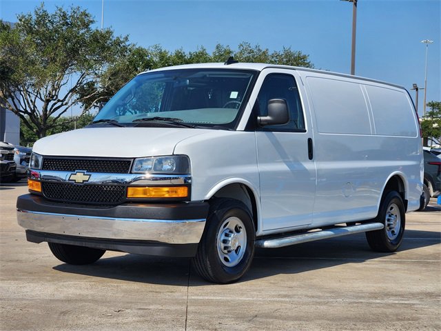 Used 2024 Chevrolet Express 2500 w/ Driver Convenience Package image 3