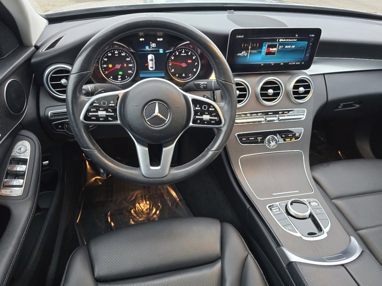 Used 2020 Mercedes-Benz C 300 4MATIC Sedan image 25