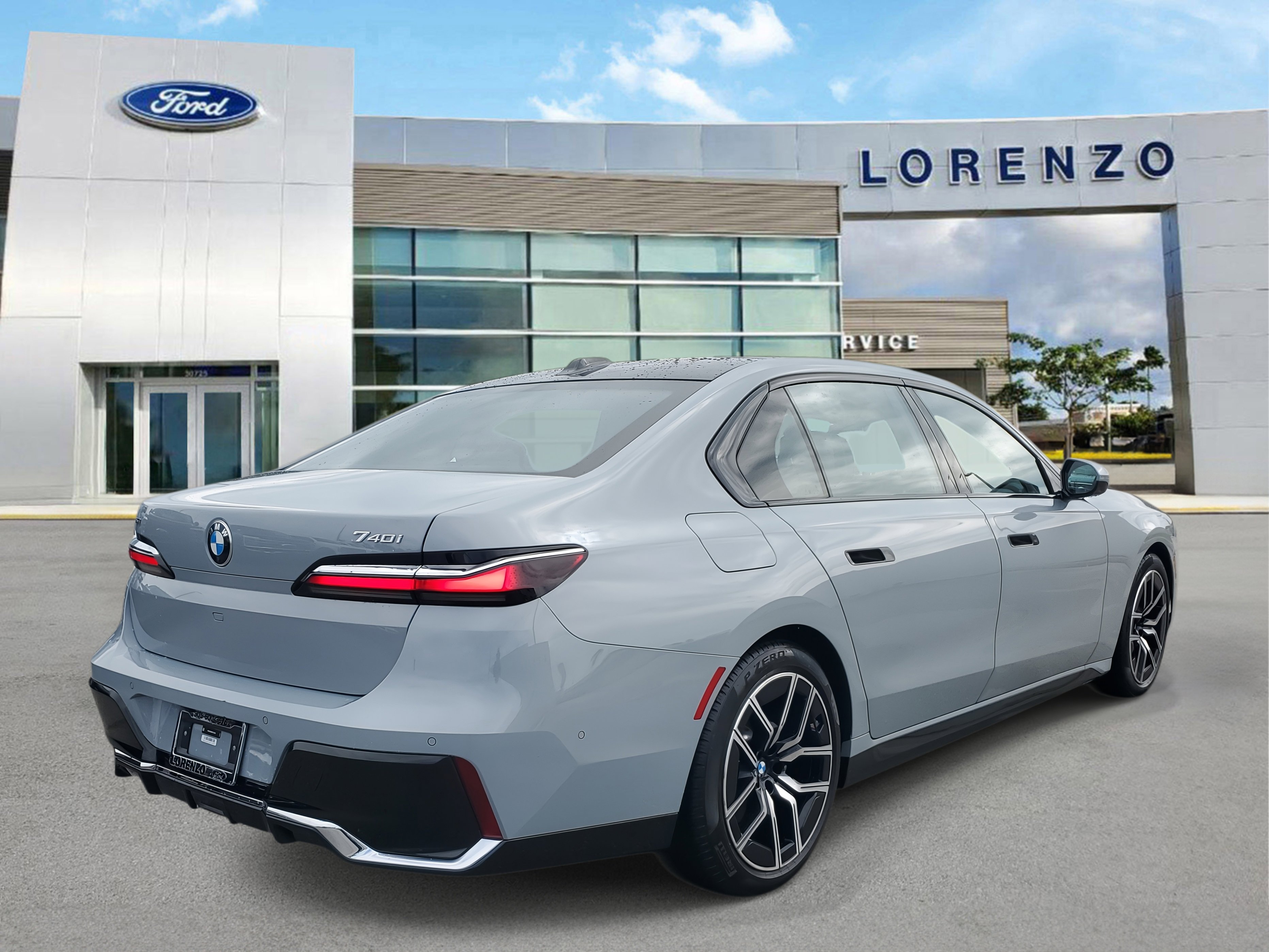 Used 2024 BMW 740i xDrive image 5