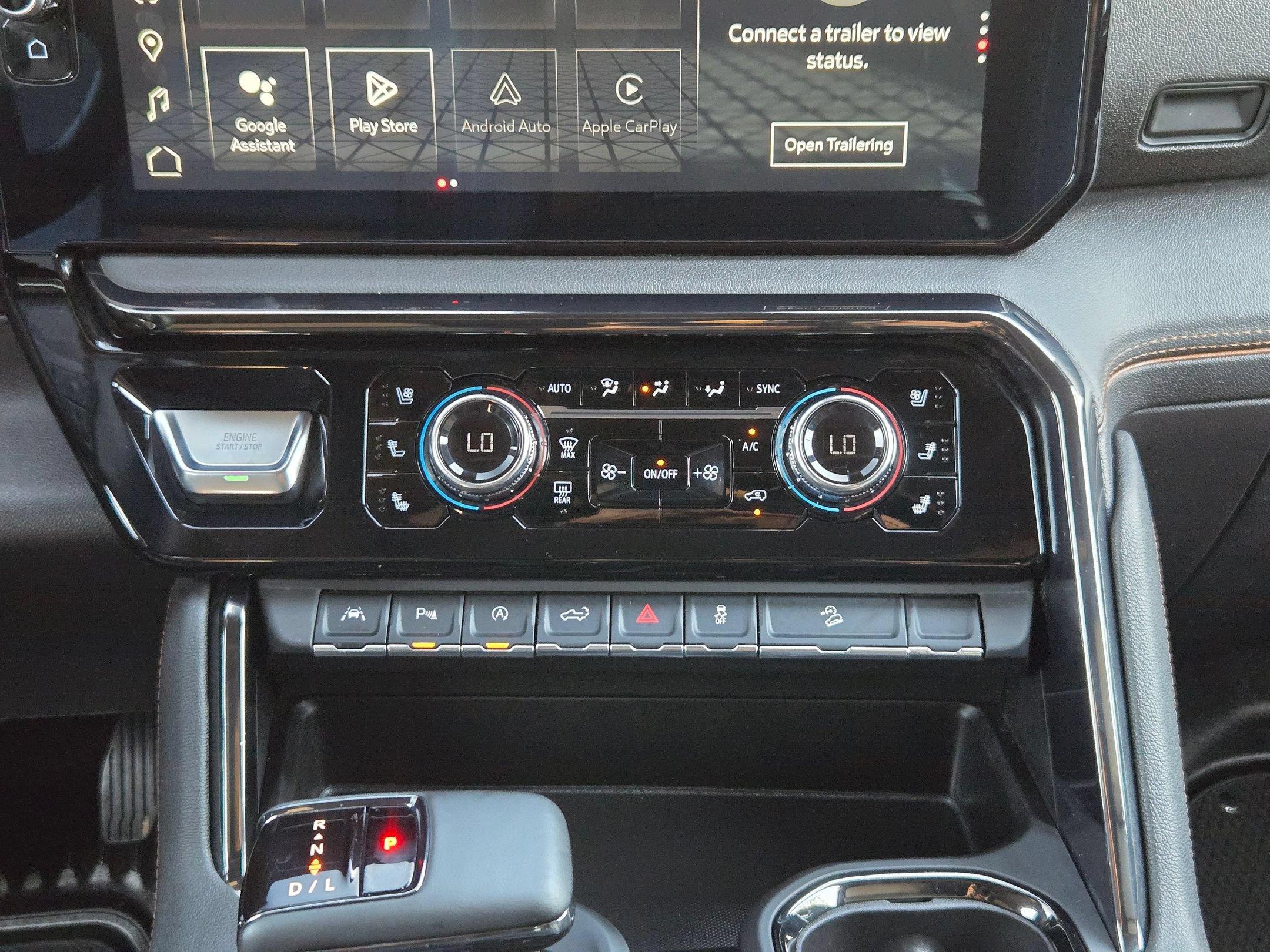 Used 2024 GMC Sierra 1500 AT4 w/ Technology Package AWD/4WD image 18