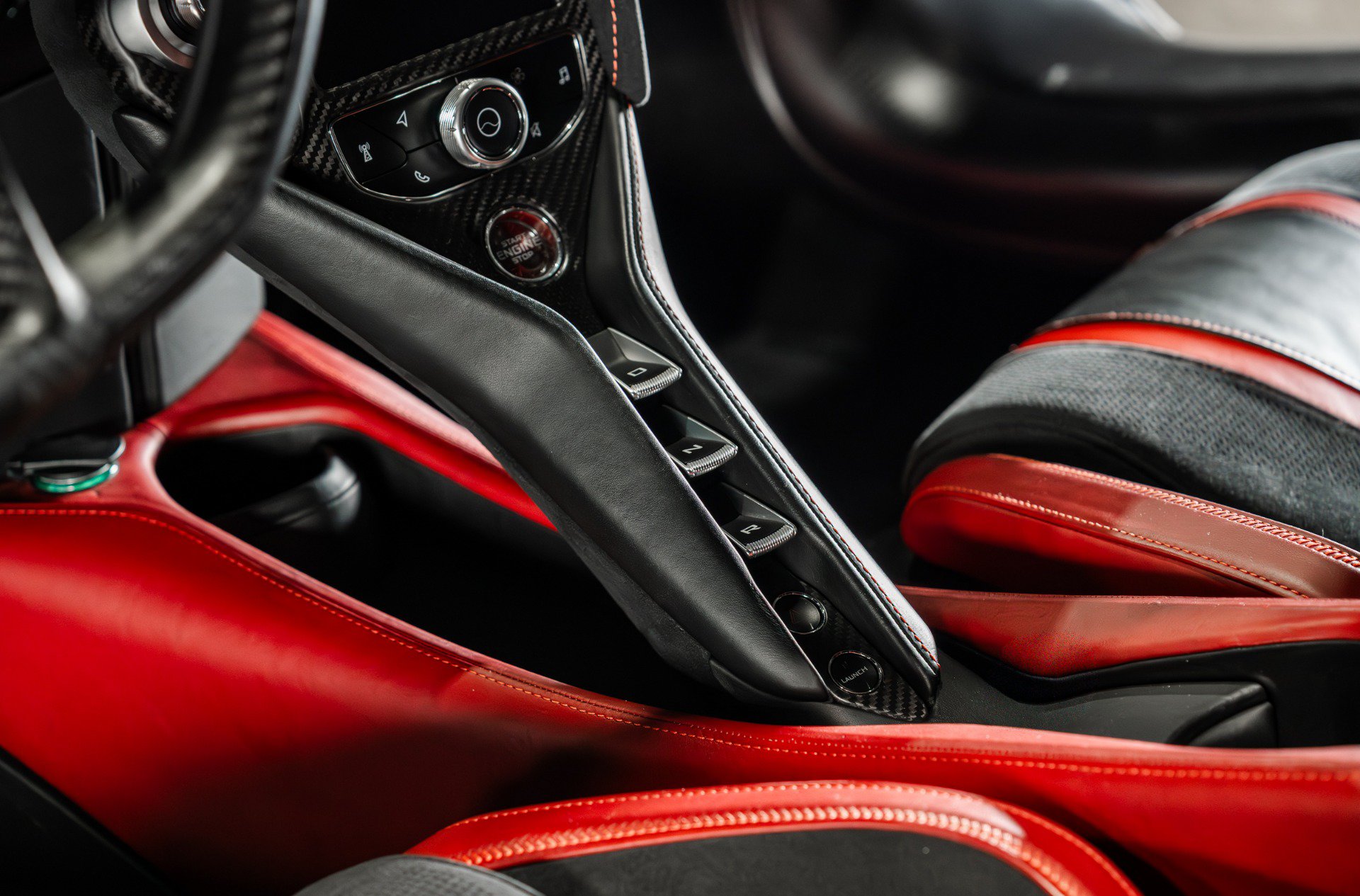 Used 2018 McLaren 720S RWD image 13