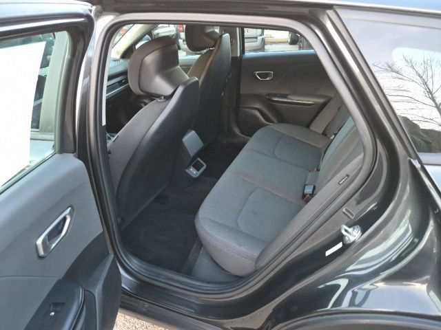 Used 2025 Kia K4 LXS image 14