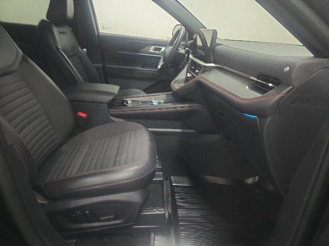Used 2025 Ford Explorer ST-Line w/ Premium Package AWD/4WD image 3