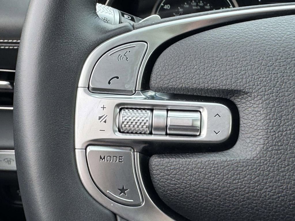 Certified 2023 Genesis GV80 3.5T image 19