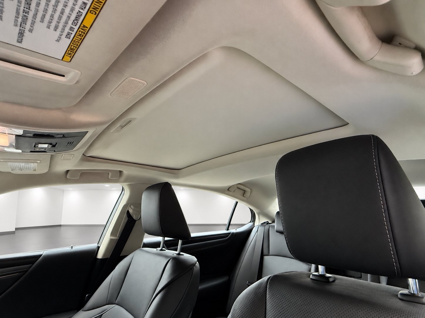 Used 2023 Lexus ES 350 Ultra Luxury w/ Accessory Package (Z2) FWD image 15