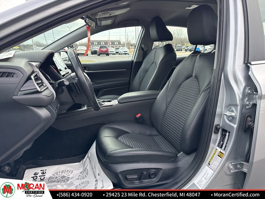 Used 2024 Toyota Camry SE FWD image 11