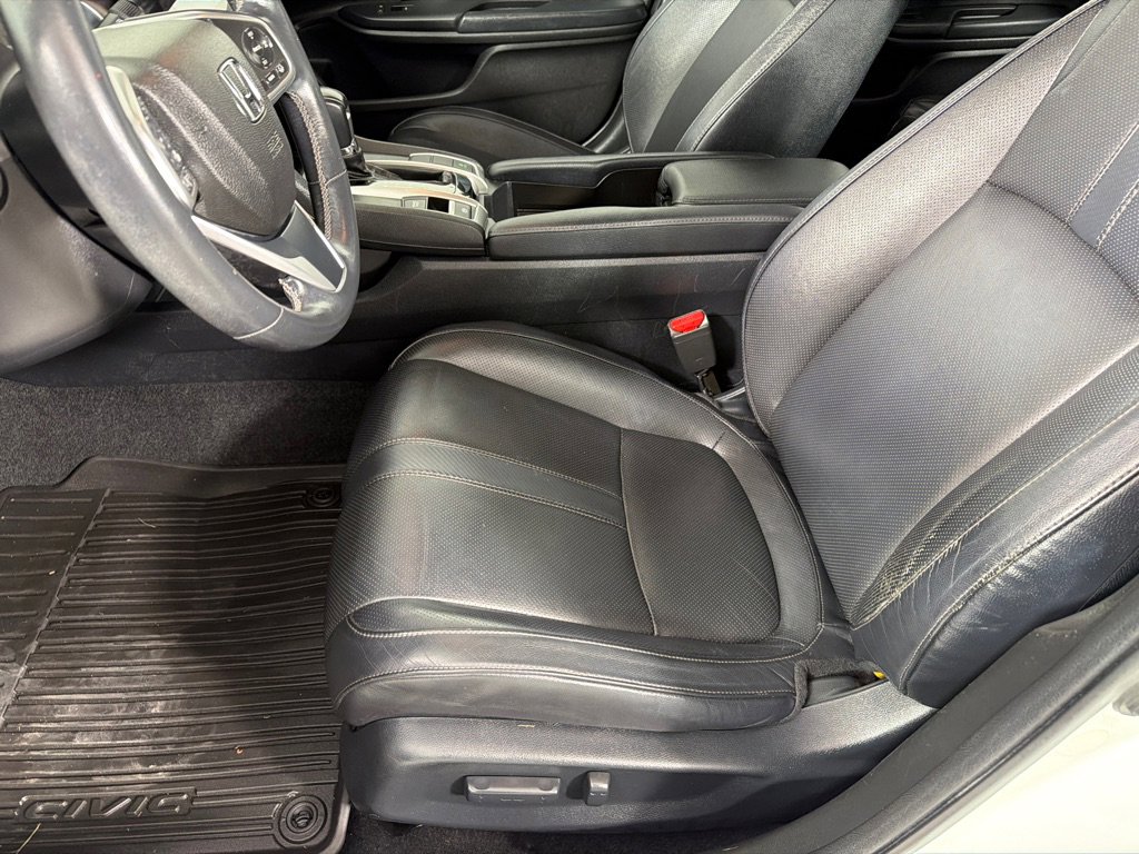 Used 2017 Honda Civic Touring image 11