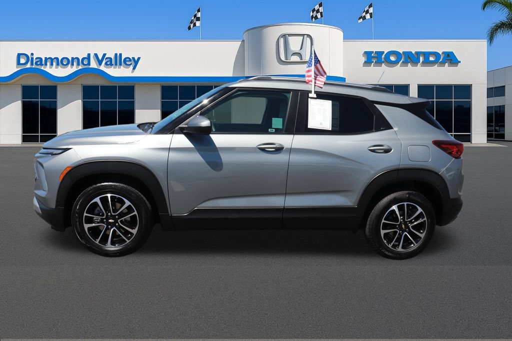 Used 2025 Chevrolet TrailBlazer LT FWD image 9