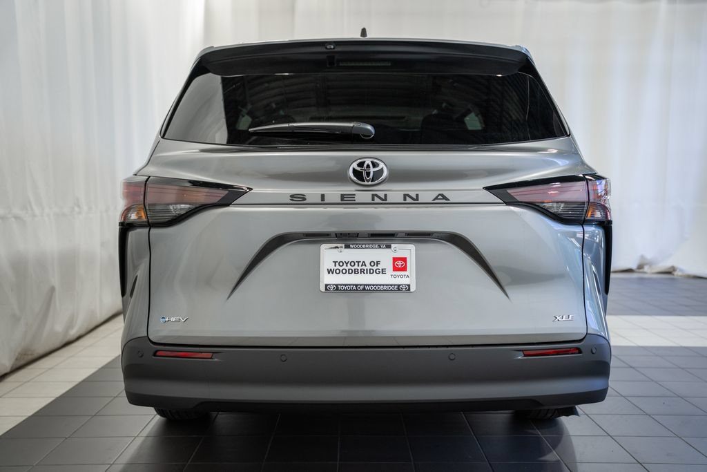 New 2026 Toyota Sienna XLE FWD image 6