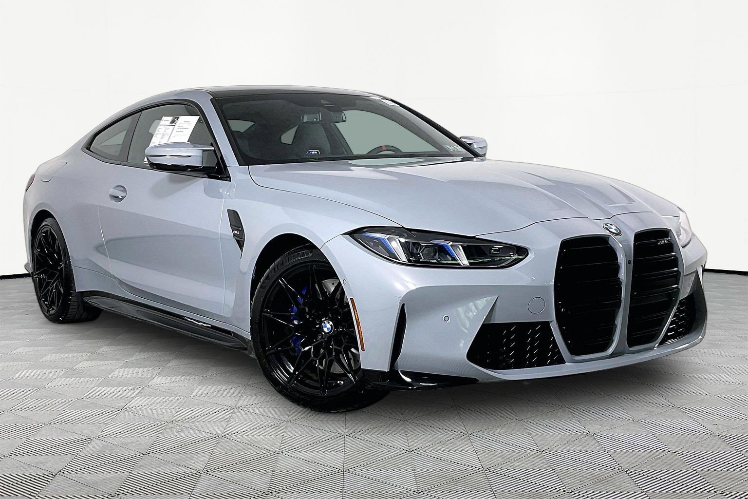 Used 2025 BMW M4 Coupe w/ Executive Package RWD image 4