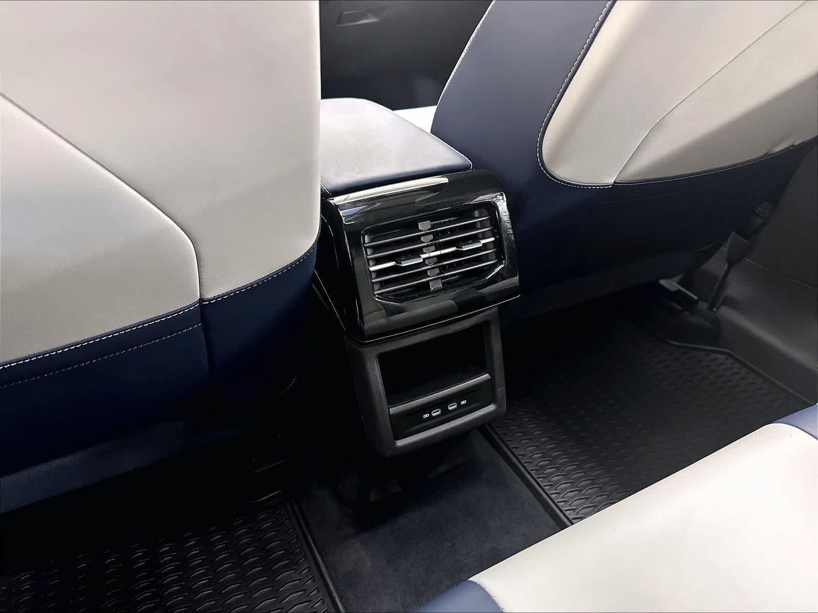 Used 2025 Volkswagen ID.4 Pro S RWD image 13