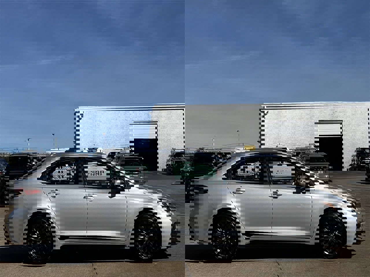 Used 2023 Toyota Corolla SE image 3