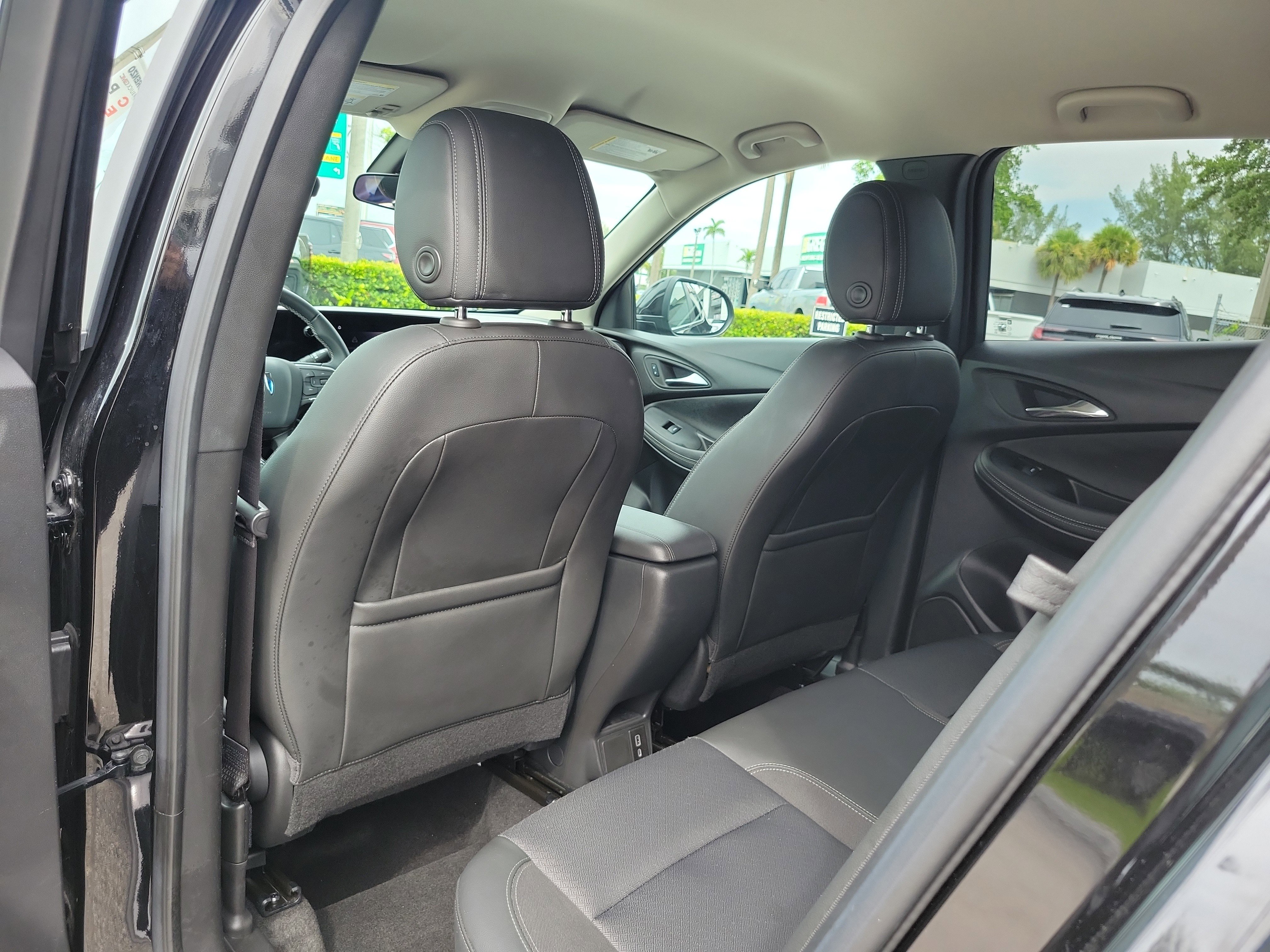 Used 2024 Buick Encore GX Preferred image 12