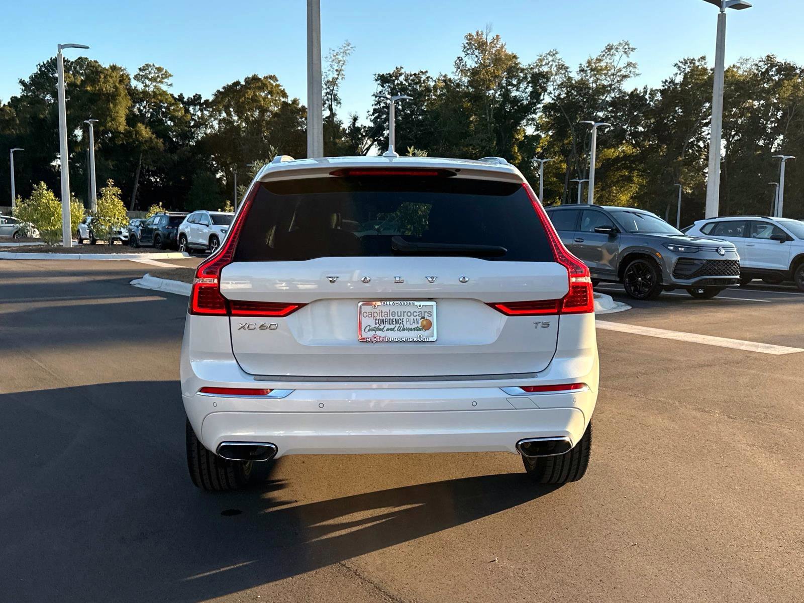 Used 2021 Volvo XC60 T5 Inscription w/ Protection Package Premier image 4