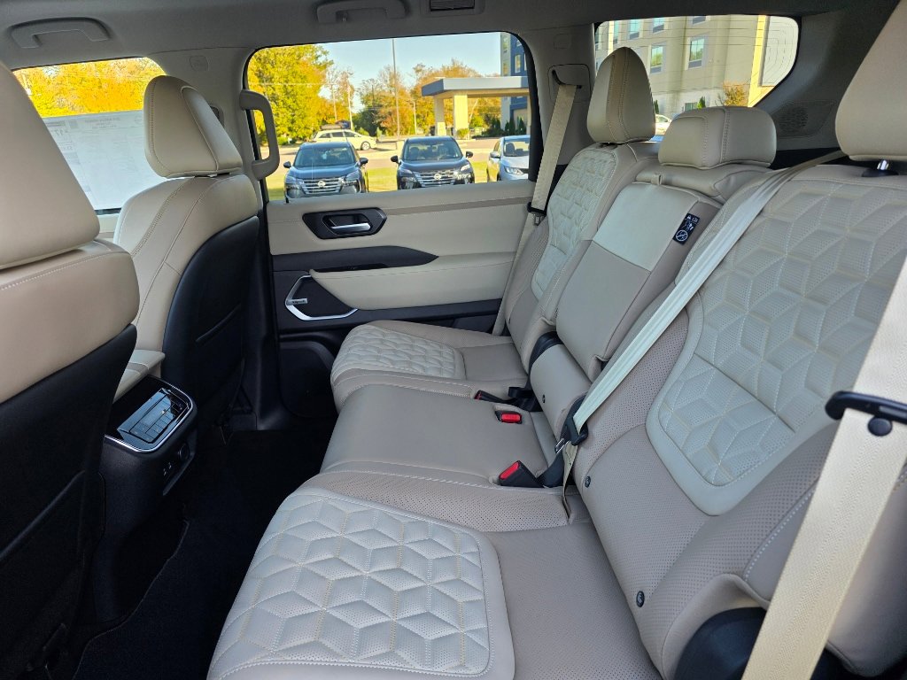 New 2026 Nissan Armada Platinum image 13