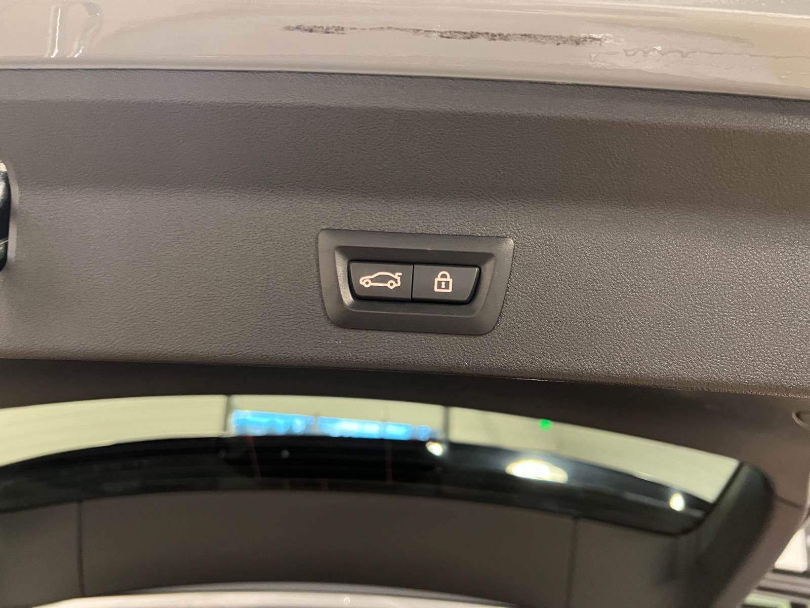 Used 2022 BMW X3 M40i w/ Premium Package image 36