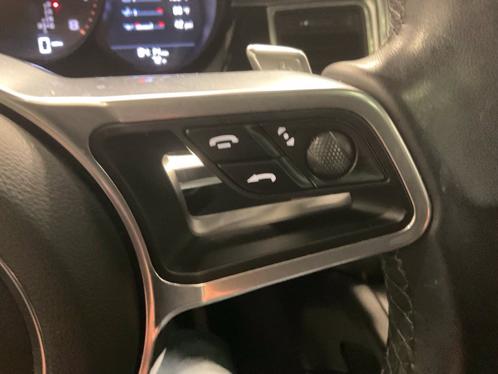 Used 2018 Porsche Macan AWD/4WD image 23