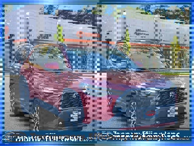 Used 2024 Toyota Corolla Cross XLE