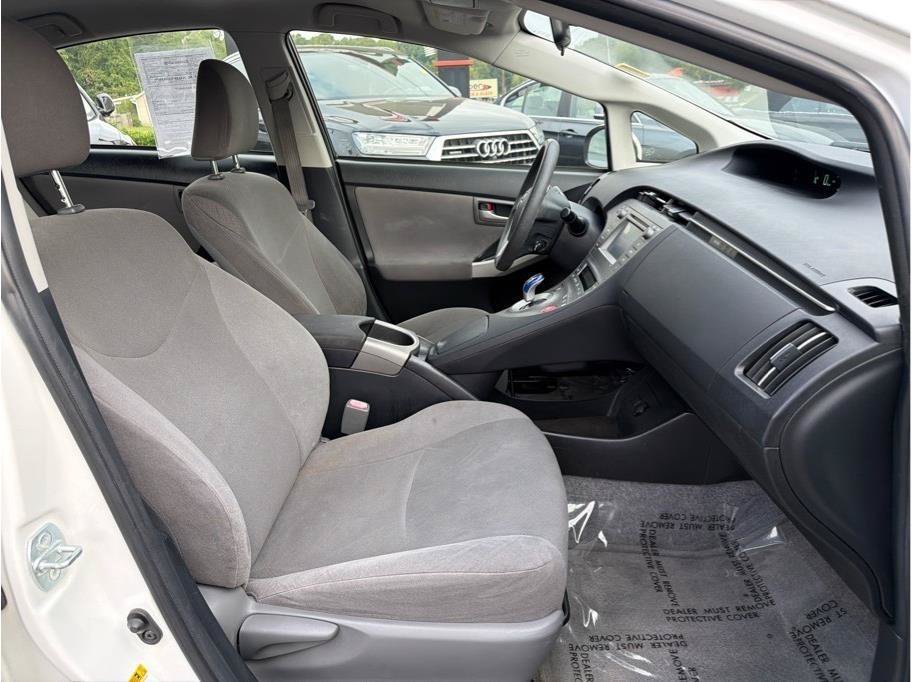 Used 2015 Toyota Prius Two FWD image 12