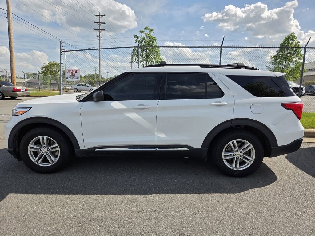 Used 2021 Ford Explorer XLT w/ Equipment Group 202A image 5