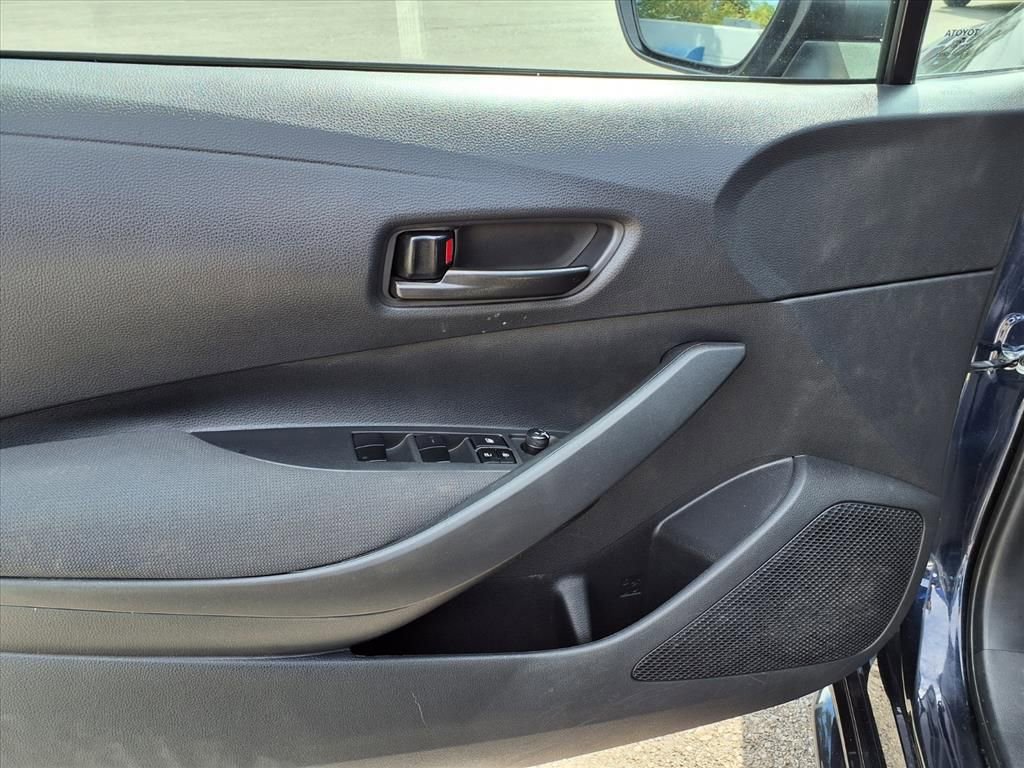 Used 2023 Toyota Corolla LE image 16