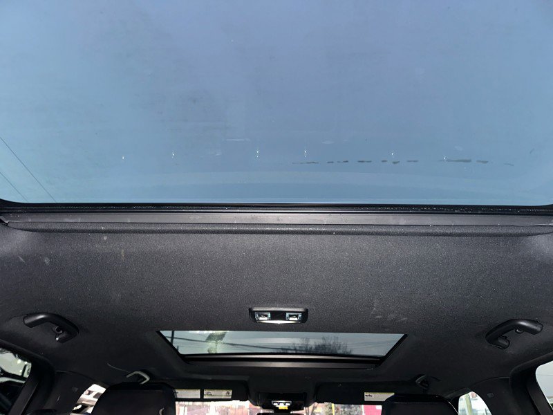 Used 2017 Land Rover Discovery HSE image 69