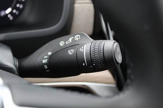 New 2026 Volvo XC90 B5 Core w/ Protection Package Premier image 17