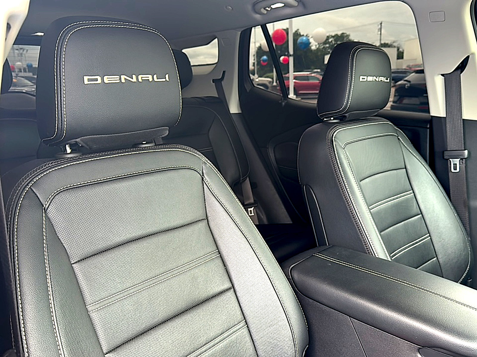 Used 2022 GMC Terrain Denali w/ Denali Premium Package AWD/4WD image 25