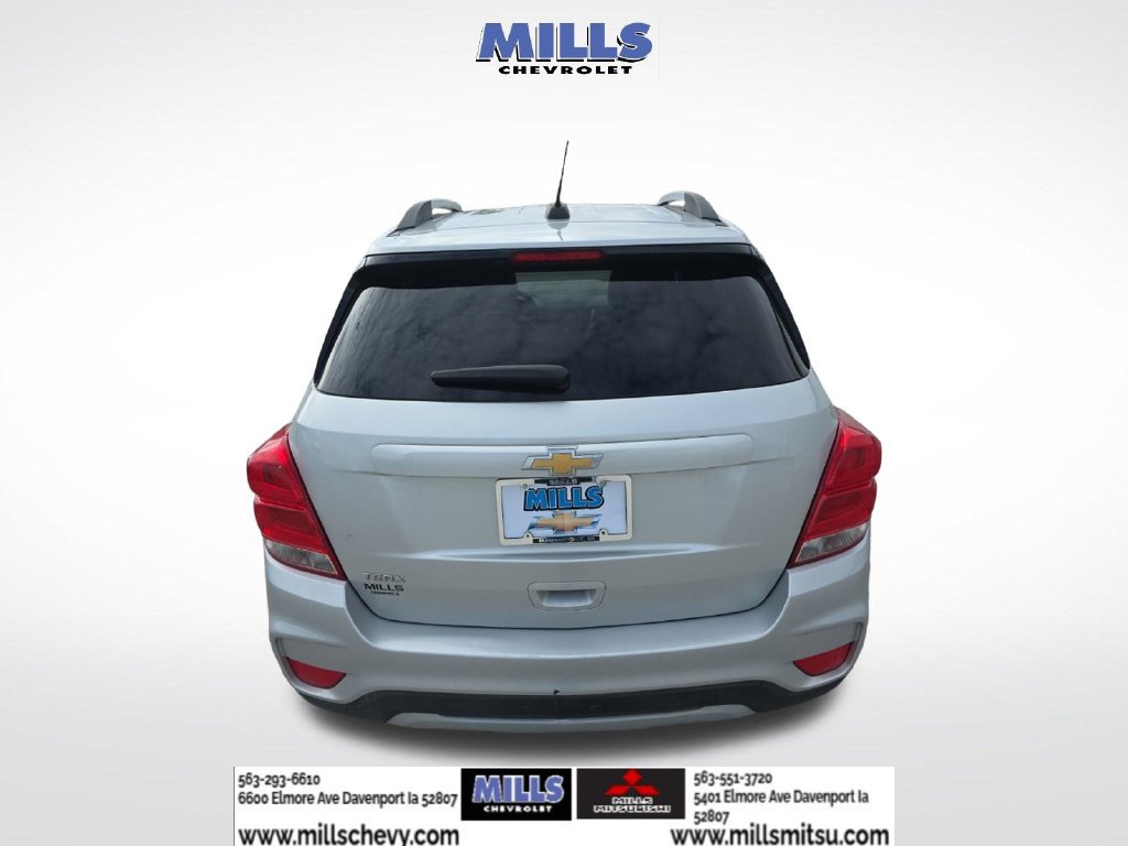 Used 2021 Chevrolet Trax LT w/ LT Convenience Package FWD image 4