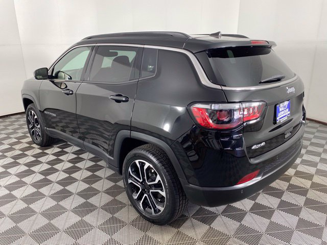 Used 2023 Jeep Compass Limited w/ Sun and Sound Group AWD/4WD image 8