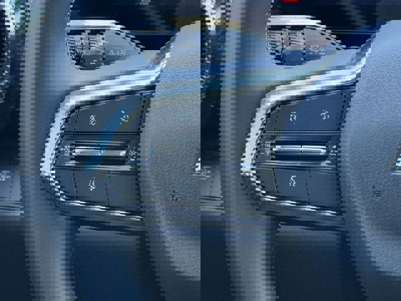 New 2026 Chevrolet Equinox LT w/ Safety and Technology Package image 13