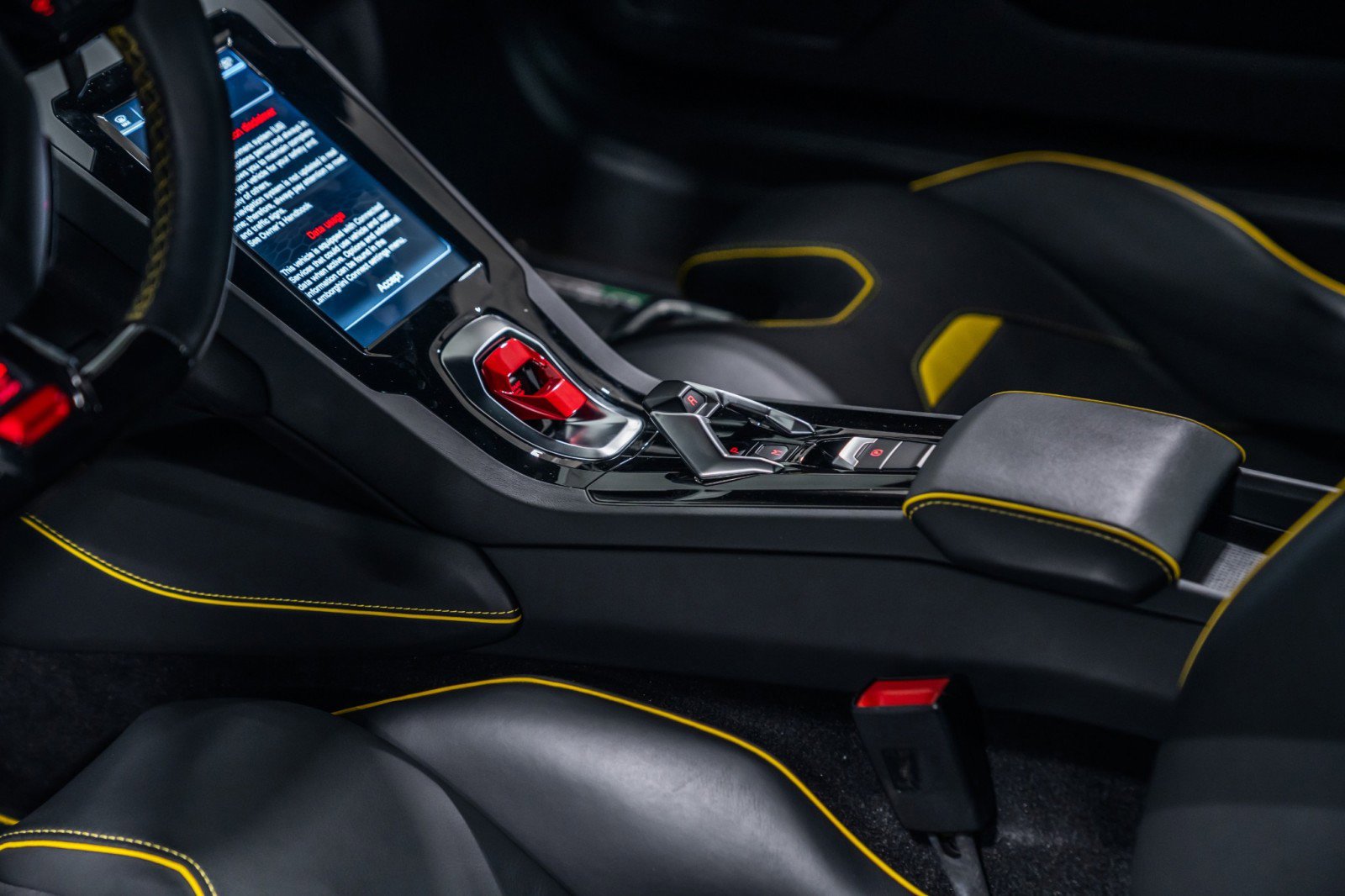 Used 2020 Lamborghini Huracan EVO image 27