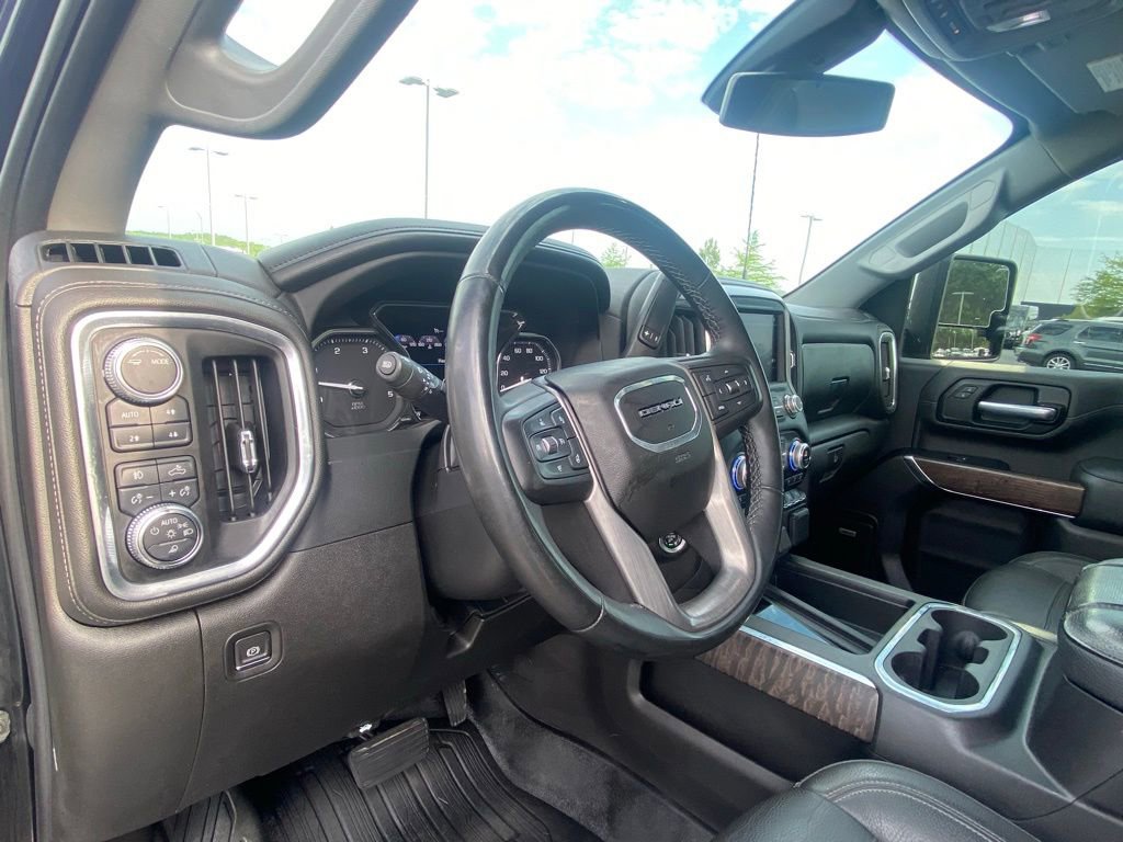 Used 2023 GMC Sierra 2500 Denali AWD/4WD image 9