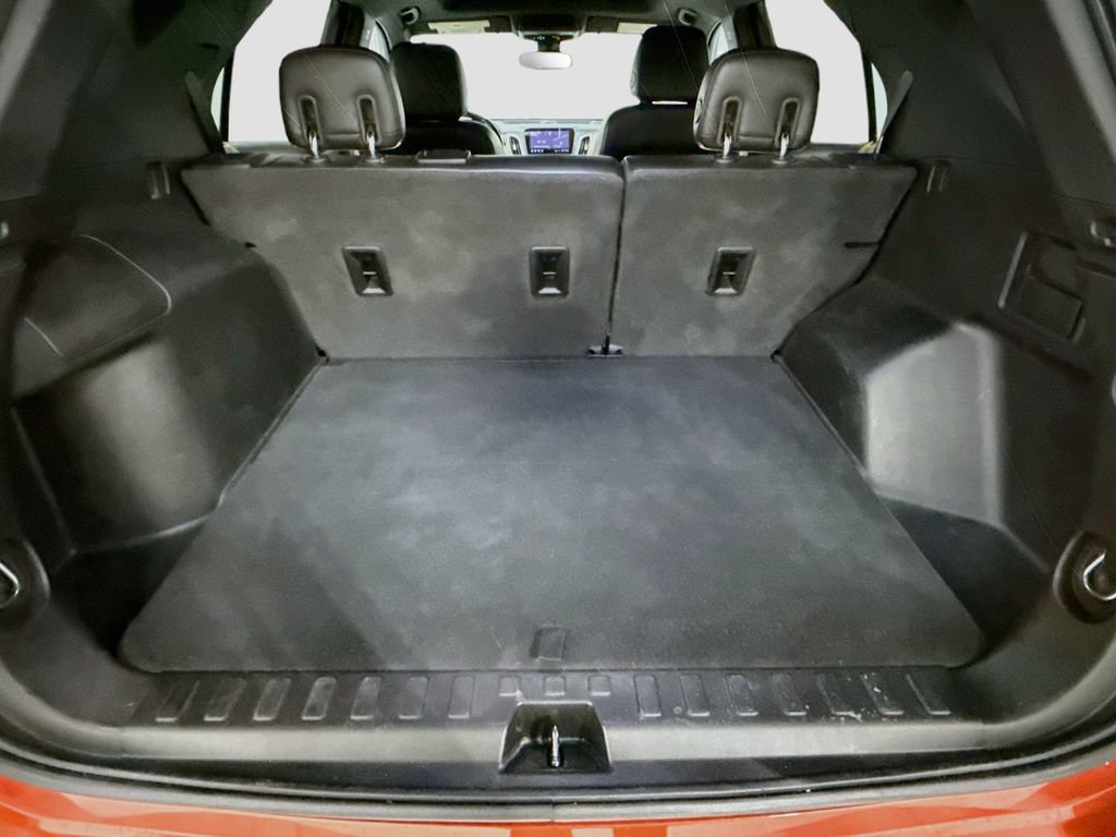 Used 2020 Chevrolet Equinox Premier FWD image 28