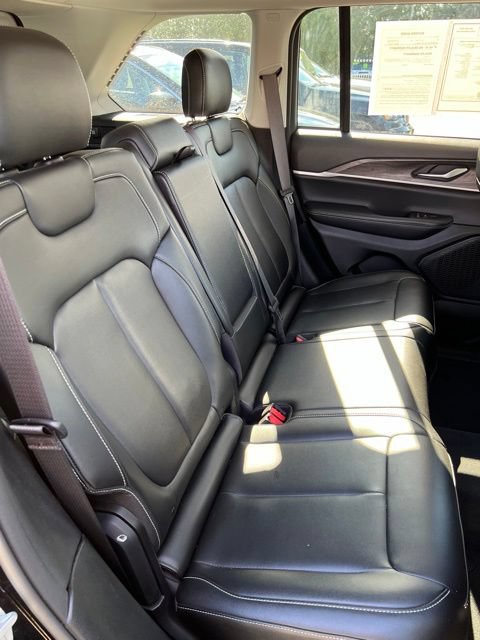 Certified 2023 Jeep Grand Cherokee Limited AWD/4WD image 14